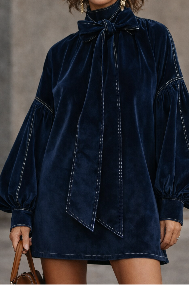 Vivienne – Elegant Velvet Mini Dress